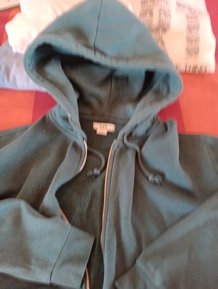 Lot de pantalons et pulls - photo numéro 9