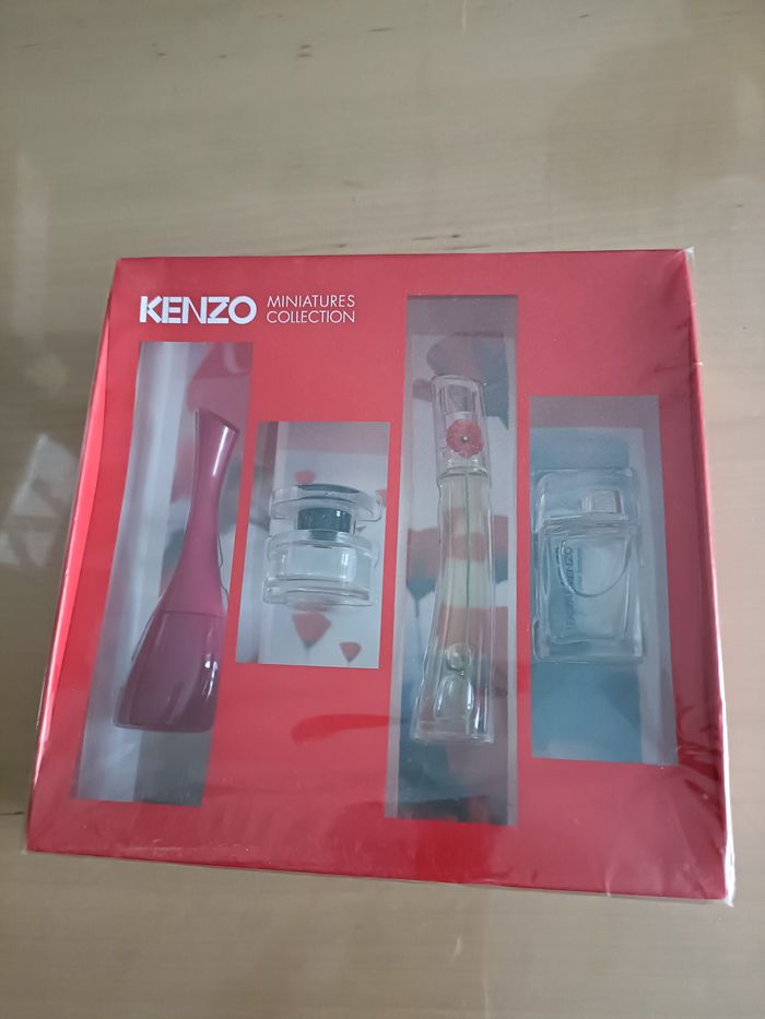 COFFRET KENZO 4 MINIATURES 3 DE 4ML ET UN DE 5ML