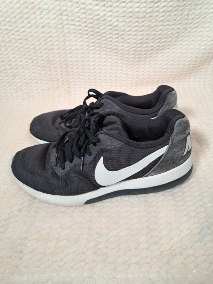 Baskets noires - Nike - Taille 41 👟 - photo numéro 4