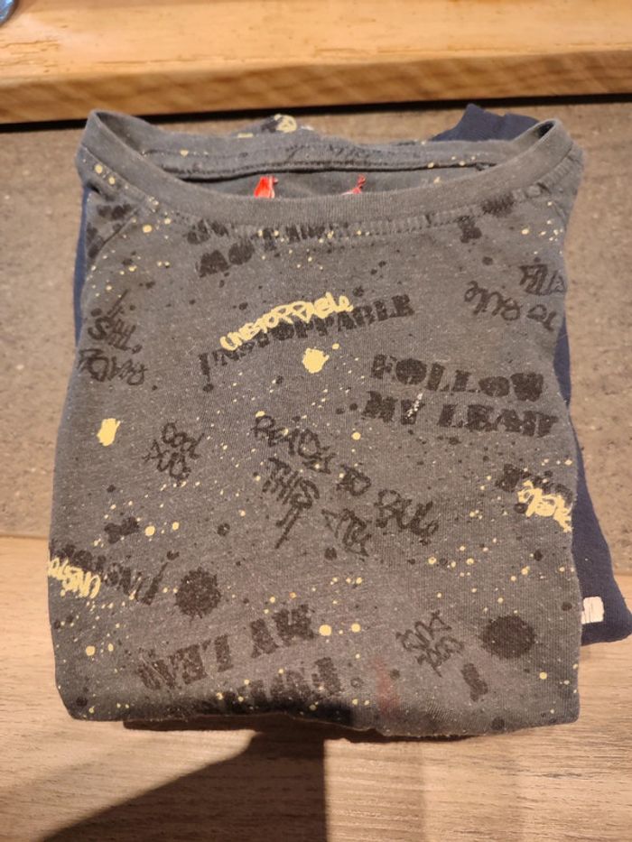 Lot vêtements 5 ans garçon - photo numéro 3
