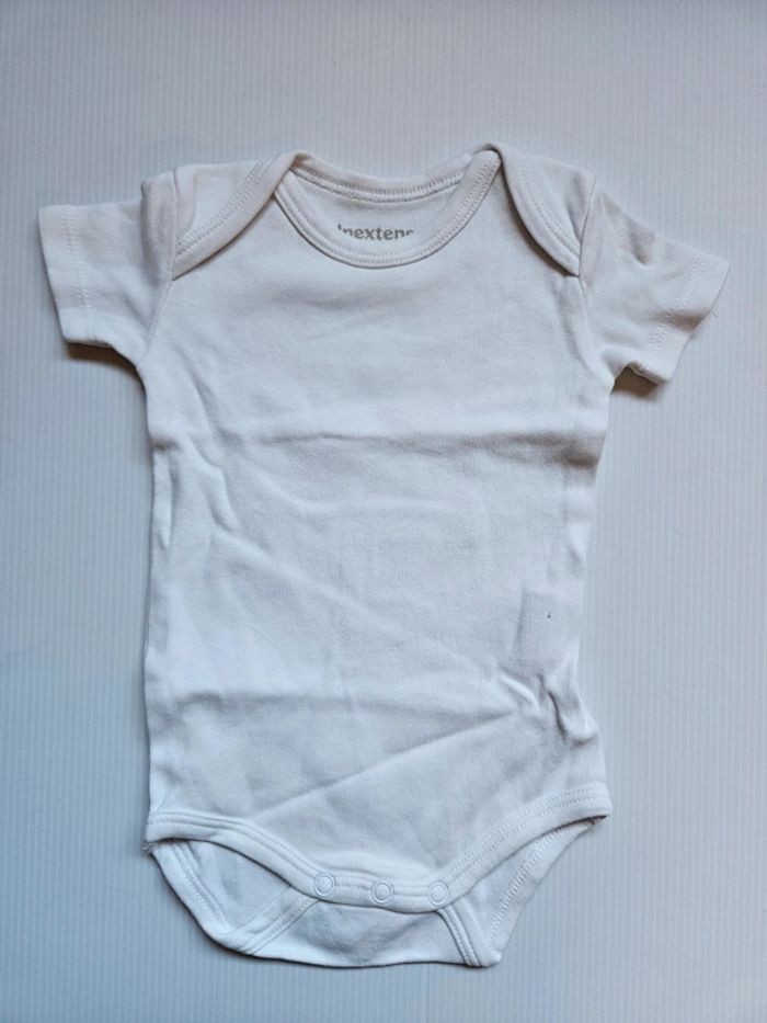Lot de 3 bodies 6 mois - photo numéro 4