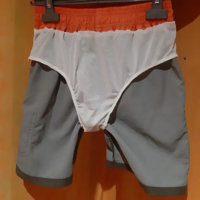Short (de bain) 10 ans neuf - photo numéro 3