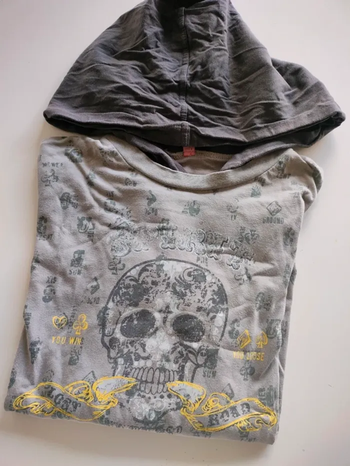T-shirt capuche 12ans