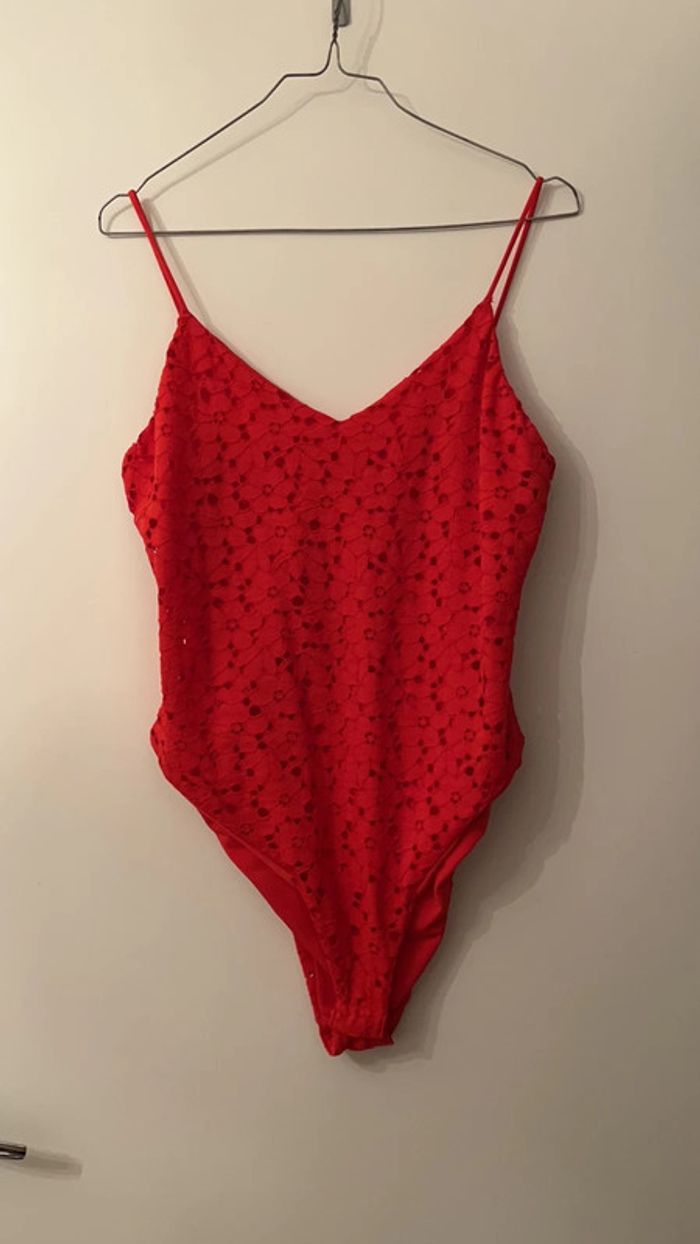 Body dentelle