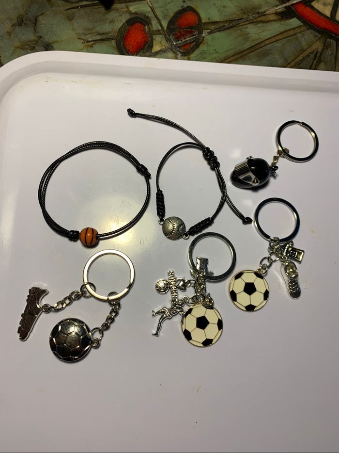 Lot bijoux accessoires thème sport - photo numéro 2
