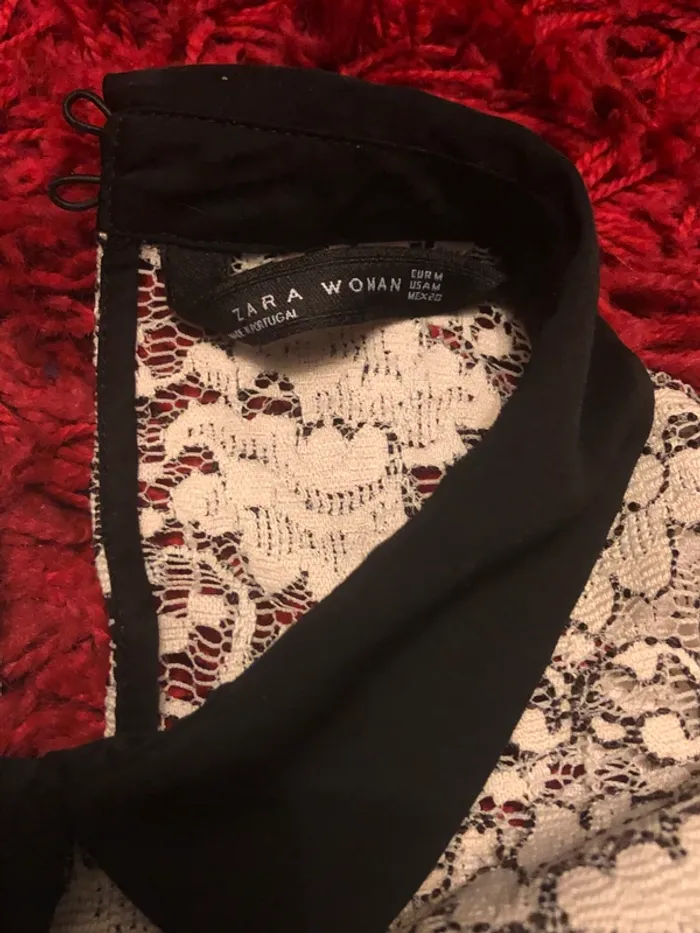 Blouse Zara,haut crème-bège effet dentelle sans manches en col contrasté - photo numéro 4