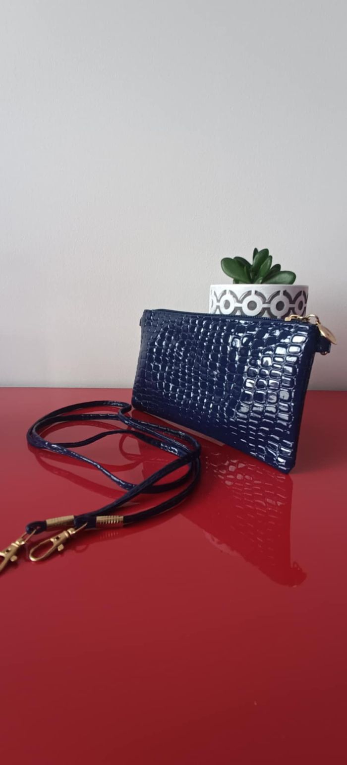Pochette porte-monnaie bleu marine avec bandoulière amovible - photo numéro 5