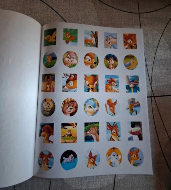 3 livres de dessins animés NEUFS avec autocollants pour enfant - photo numéro 10