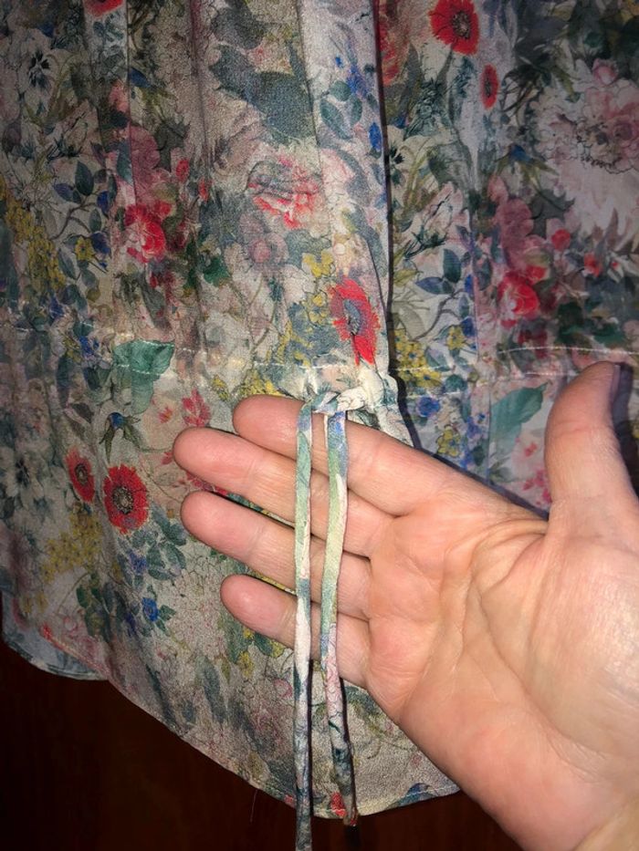 Blouse en soie fleurie 40 Zara neuve - photo numéro 6