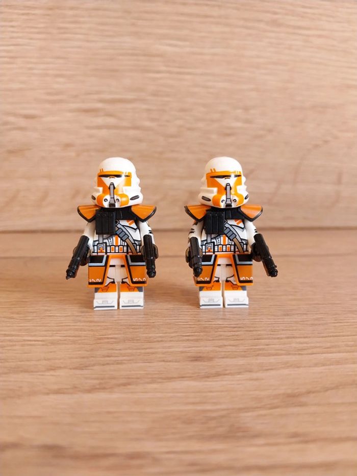 Figurines type lego 2 clones de la 212ème star wars