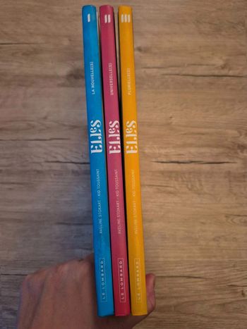 Lot  de  3  bandes dessinées  Elles