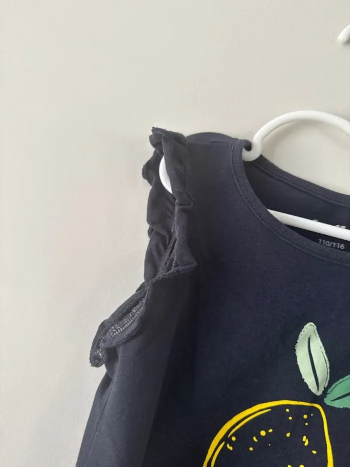 👚 T-shirt citron- fille -5 ans -110-116 cm - lupilu-très bon état - photo numéro 4