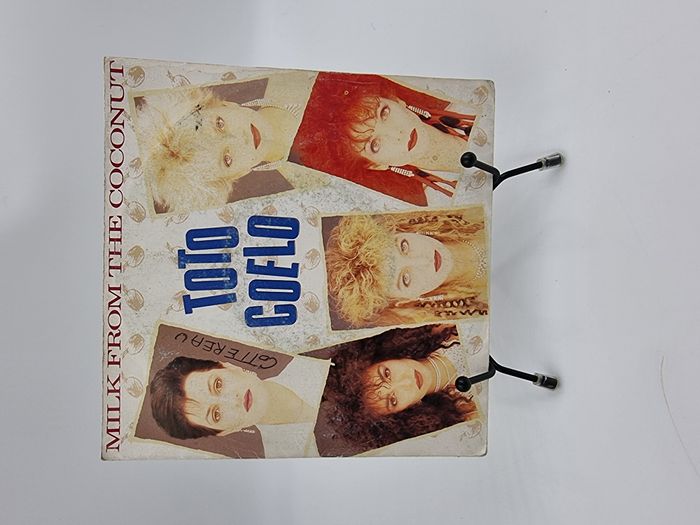 Vinyle 45 tours Toto Coelo : Milk From the Coconut avec fourreau