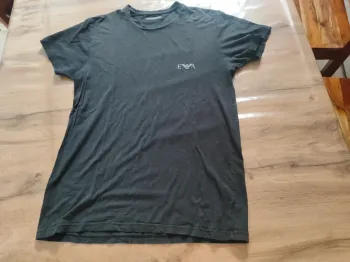 T-shirt Emporio Armani Noir Taille L - Style et confort ! Prix mini !