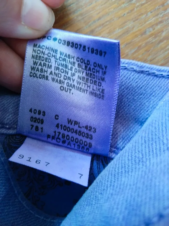 Short en jean femme de marque Levi's taille 38 us27 - photo numéro 6