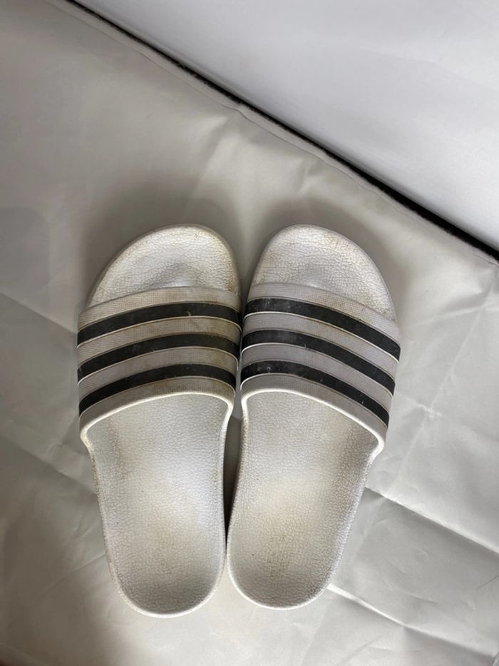 Claquettes adidas 37 - photo numéro 2