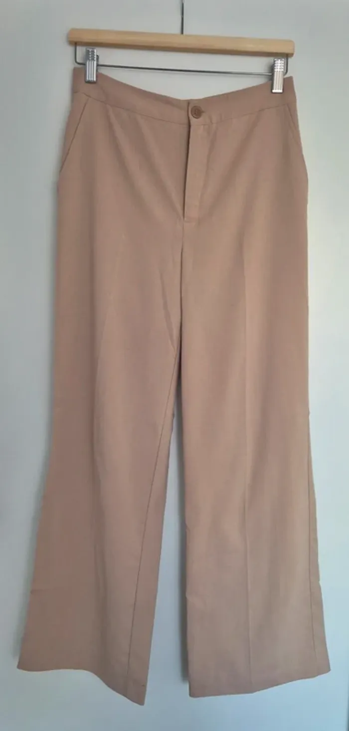 Pantalon beige léger - Kiabi