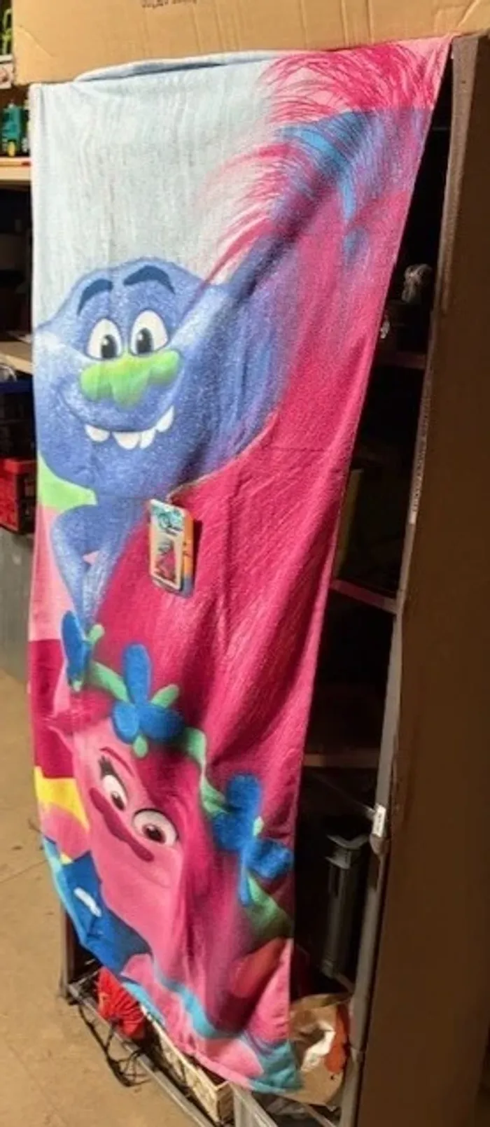 serviette de plage trolls neuve 70 x 140 cm - photo numéro 2