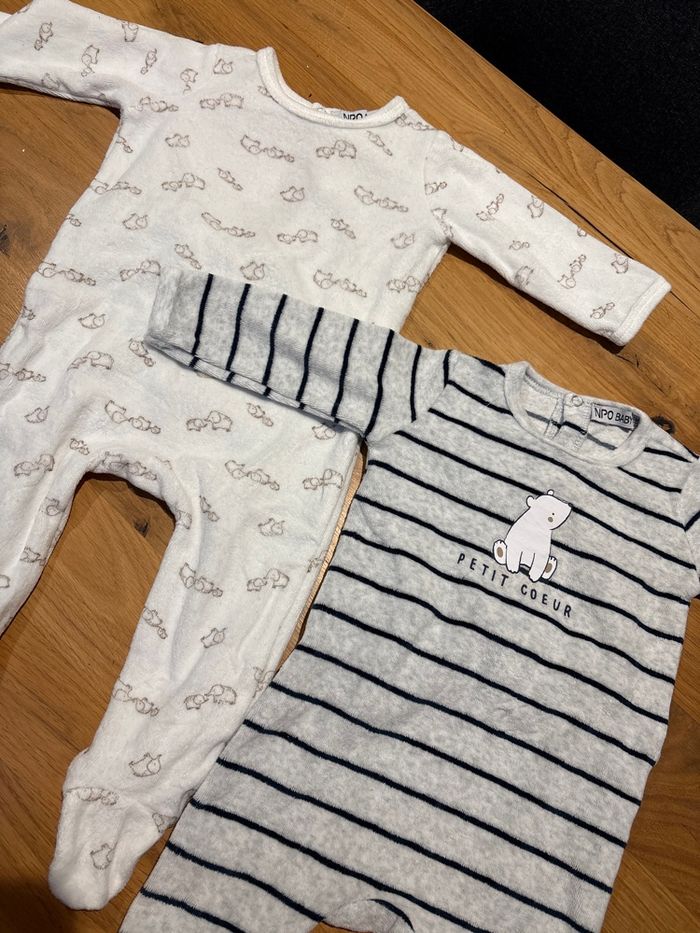 2 pyjamas 6 mois - photo numéro 2
