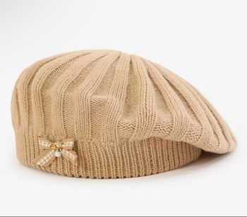 Béret / Bonnet NEUF pour femme couleur beige foncé