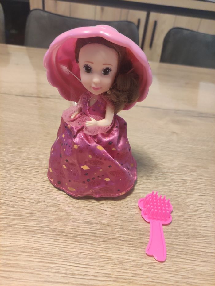 Coup cake surprise poupée - photo numéro 3