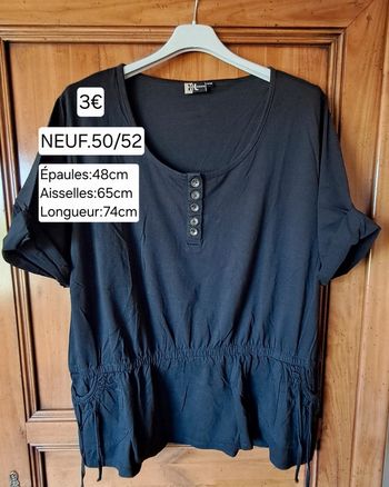 Tee-shirt NEUF pour femme taille 50 / 52