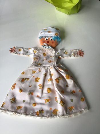 Poupée de chiffon avec poche