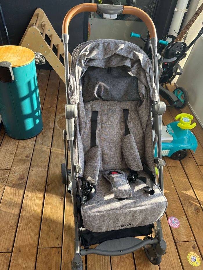 Poussette compacte Cassy Nania