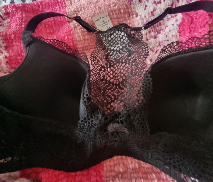 Soutien gorge neuf étiquette noire 100d etam ferme devant - photo numéro 2