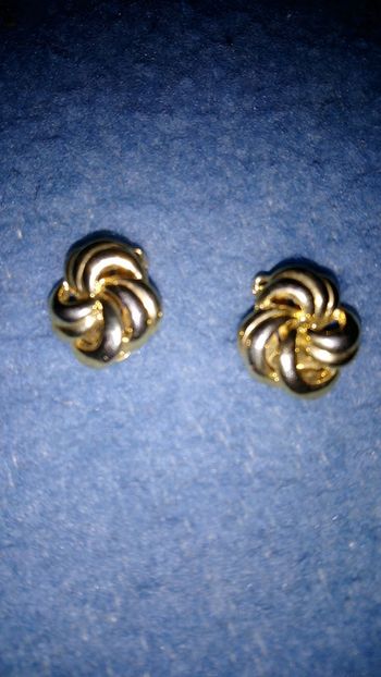 Boucles d oreilles dorées à pince