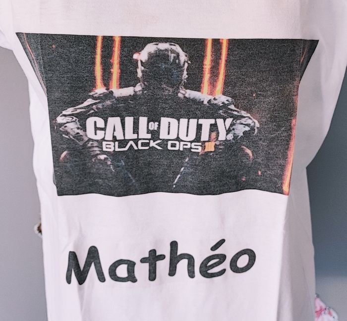 🏈 T-shirt manches courtes "personnalisée Mathéo" - Famous - S 🏈 - photo numéro 2