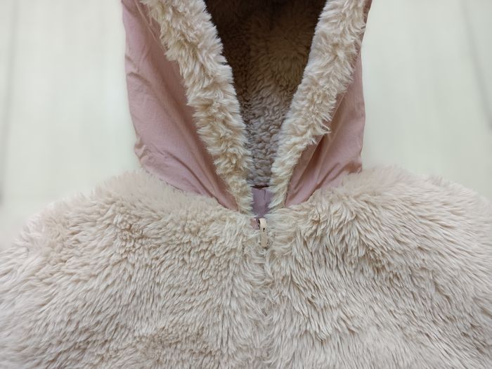 Manteau. Doudoune reversible rose et fausse fourrure à capuche. Zara. Taille 4 - 5 ans. 110 cm - photo numéro 7