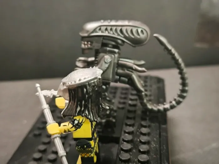 Figurine type lego alien Vs predator - photo numéro 6
