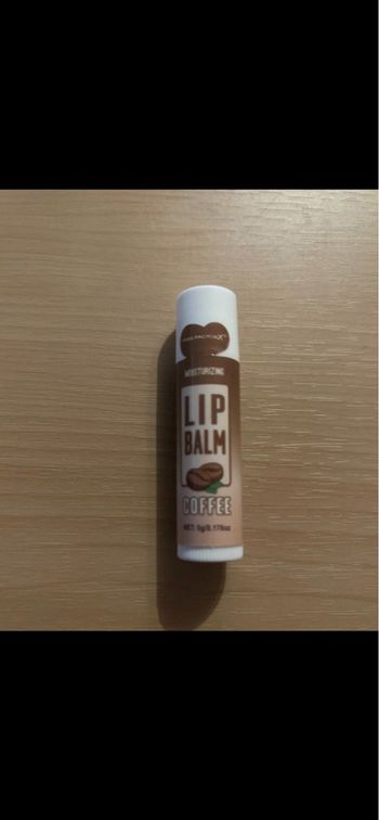 1 baume à lèvre café neuf 