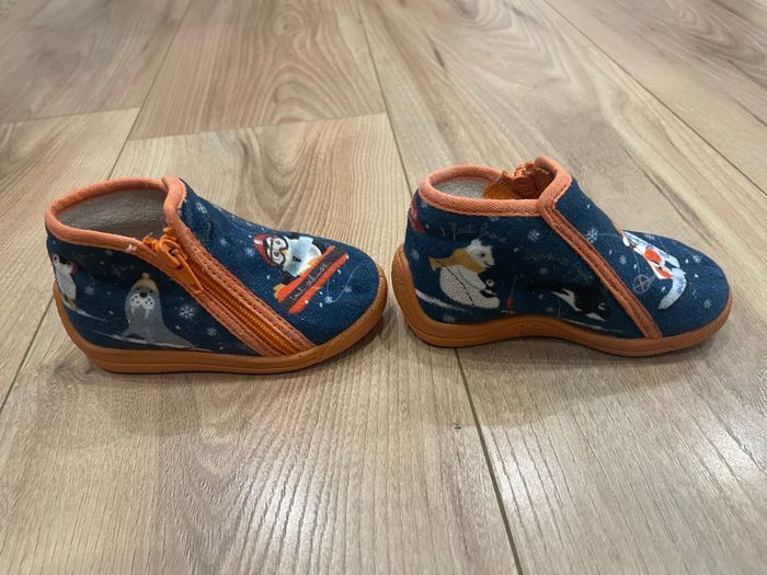 Chaussons Bellamy pointure 19 - photo numéro 2