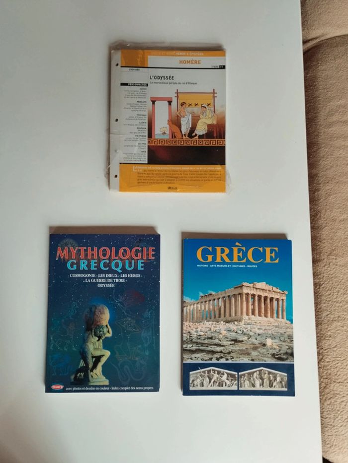 Lot livres Mythologie Grecque et guide sur la Grèce