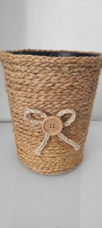 Pot de fleurs en ficelle tressée noeud ficelle et bouton