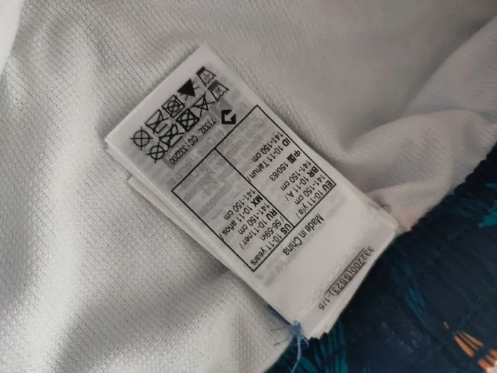 Short de bain olaian neuf 10/11 ans - photo numéro 2