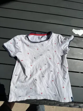 T-shirt manche courte taille 6 ans