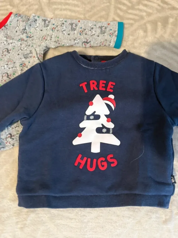 Lot haut de Noël bébé 6 mois - photo numéro 2