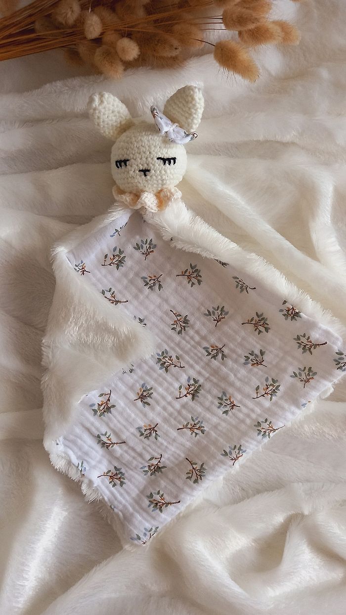 Doudou lange petit lapin 🐰tissus petites feuilles bleu - photo numéro 2