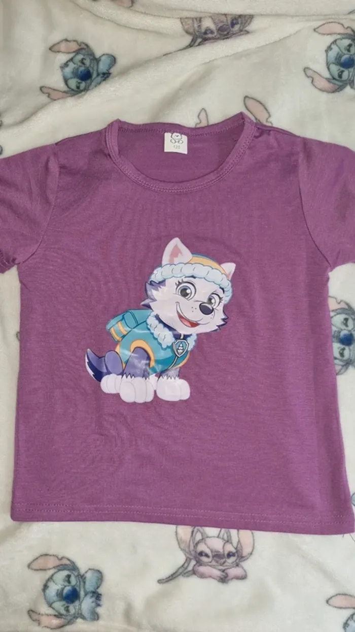 Tee-shirt everest pat patrouille 6 ans en très bon état