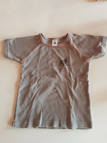 Lot 3 t-shirts 4-5 ans