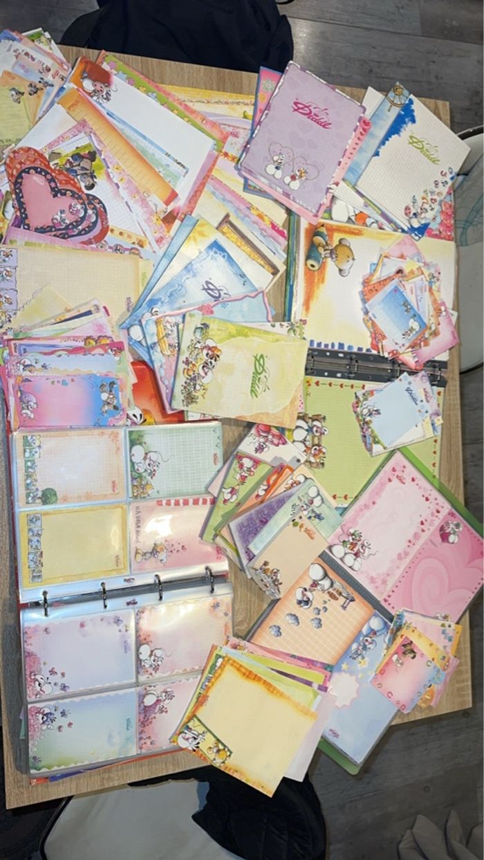 Lot de 150 feuilles Diddl
