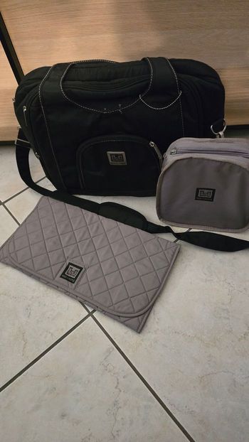 🥰🤩  superbe ensemble sac a langer,tapis de change Et sac isotherme 🤩🥰