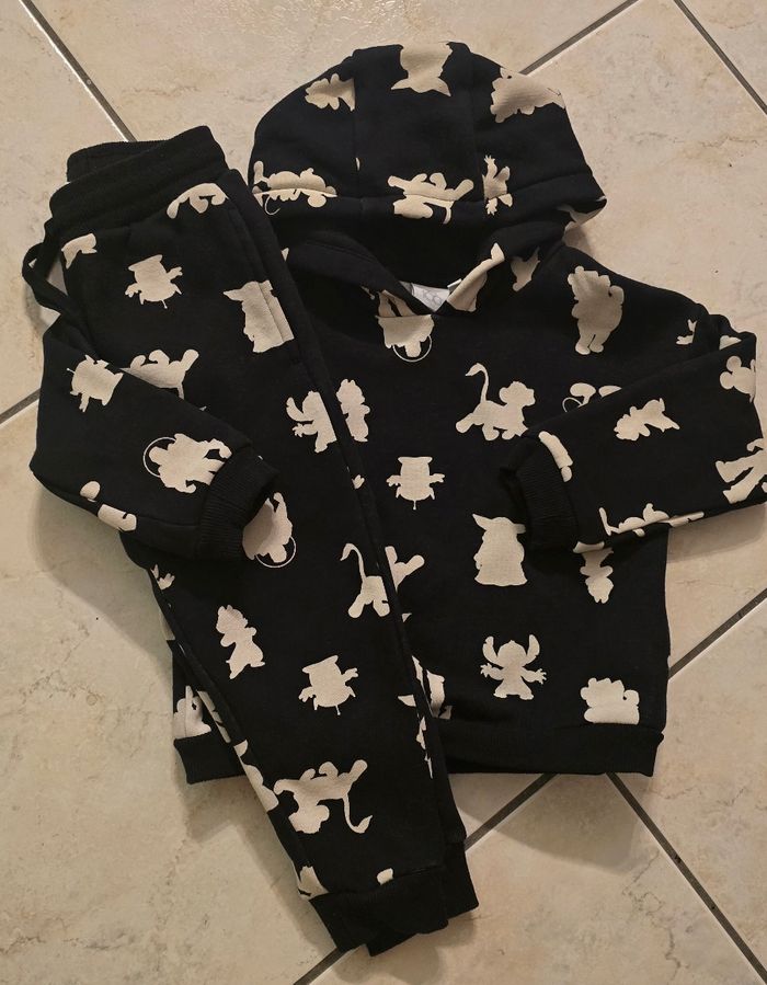 Neufs (non portés) 🥰🤩💙superbe  Ensemble sweat et pantalon molleton  3 ans garçon 💙🤩🥰