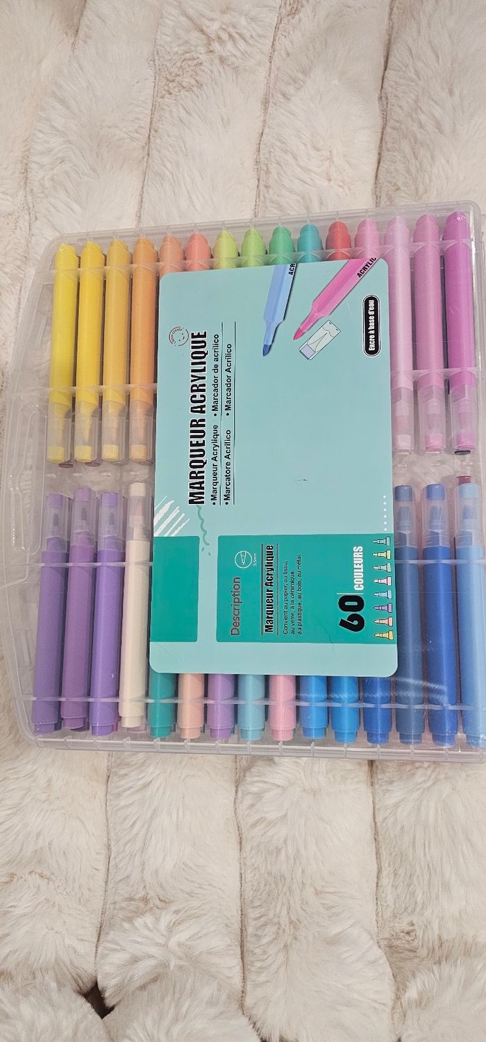 Coffret de 60 marqueurs acrylique neufs - photo numéro 6