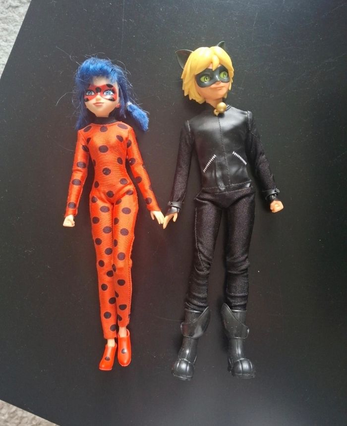 Lot de 2 poupées Miraculous