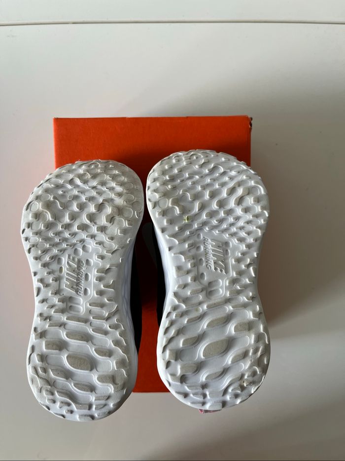 Nike air révolution 6 - photo numéro 3
