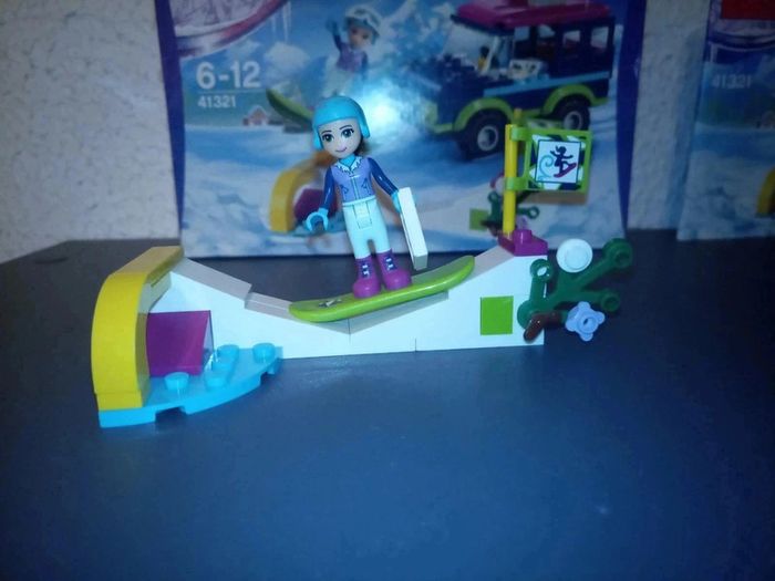 Lego Friends 41321 Le Tout-terrain de la Station de Ski - photo numéro 3